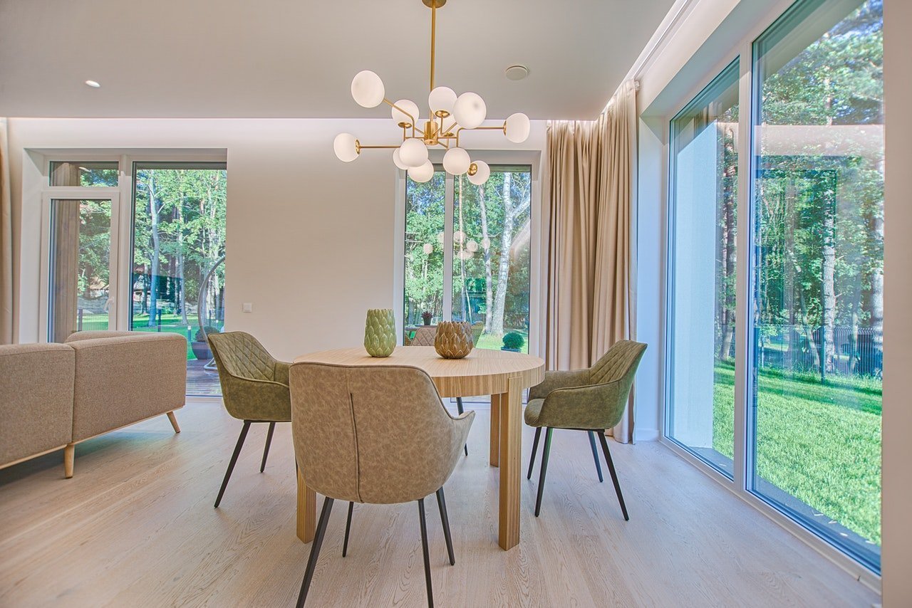 What are the Pros and Cons of Vinyl Flooring Solutions? - Foundation Flooring